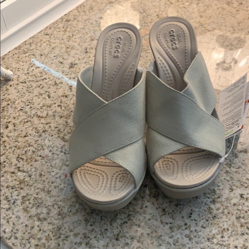 Crocs brand new